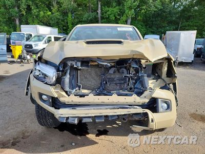 Piąte zdjęcie samochodu w środku: 2017 TOYOTA TACOMA TRD SPORT VIN:3TMCZ5AN3HM120264 - miniatura