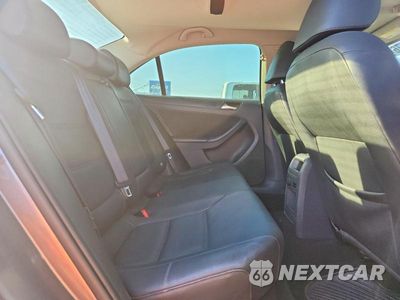 Zdjęcie 10 z 12 samochodu: 2011 VOLKSWAGEN JETTA SE VIN:3VWDZ7AJ2BM366711 - miniatura