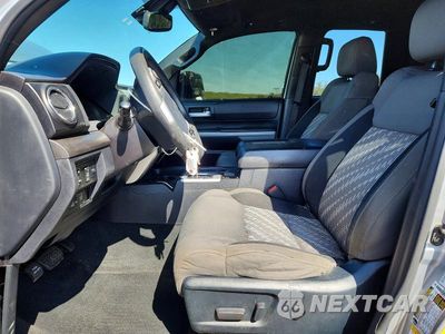 Zdjęcie 7 z 12 samochodu: 2018 TOYOTA TUNDRA SR5 VIN:5TFUY5F12JX695971 - miniatura