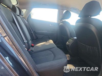 Zdjęcie 10 z 12 samochodu: 2016 KIA OPTIMA LX VIN:KNAGT4L32G5108567 - miniatura