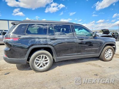 Trzecie zdjęcie samochodu z tyłu: 2022 JEEP GRAND CHEROKEE L LAREDO VIN:1C4RJJAG0N8613458 - miniatura