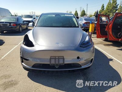 Piąte zdjęcie samochodu w środku: 2025 TESLA MODEL Y VIN:7SAYGDED0SF231067 - miniatura