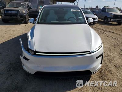 Piąte zdjęcie samochodu w środku: 2026 TESLA MODEL Y VIN:7SAYGDED8TF385222 - miniatura