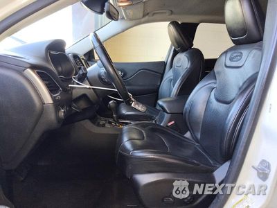 Zdjęcie 7 z 13 samochodu: 2019 JEEP CHEROKEE OVERLAND VIN:1C4PJMJN9KD173816 - miniatura