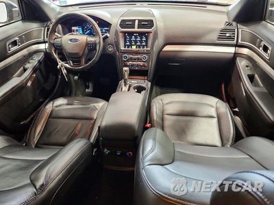 Zdjęcie 8 z 13 samochodu: 2017 FORD EXPLORER XLT VIN:1FM5K8D89HGD81246 - miniatura