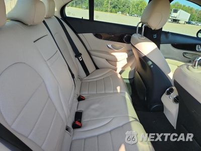 Zdjęcie 10 z 12 samochodu: 2015 MERCEDES-BENZ C 300 VIN:55SWF4JB5FU050644 - miniatura