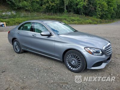 Czwarte zdjęcie samochodu z boku: 2015 MERCEDES-BENZ C 300 4MATIC VIN:55SWF4KBXFU035751 - miniatura