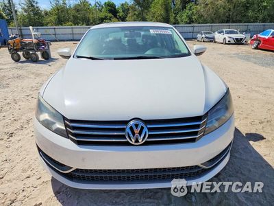 Piąte zdjęcie samochodu w środku: 2012 VOLKSWAGEN PASSAT SE VIN:1VWBP7A37CC053882 - miniatura