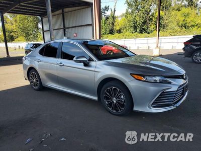 Czwarte zdjęcie samochodu z boku: 2023 TOYOTA CAMRY LE VIN:4T1C31AK7PU611328 - miniatura