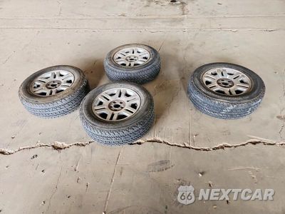 Zdjęcie 12 z 13 samochodu: 2005 MERCURY MOUNTAINEER VIN:4M2DU86W05ZJ19714 - miniatura