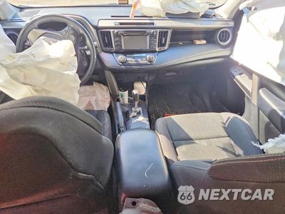Zdjęcie 8 z 13 samochodu: 2018 TOYOTA RAV4 XLE VIN:2T3RFREV6JW698917 - miniatura