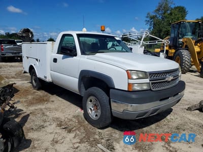 Czwarte zdjęcie samochodu z boku: 2005 CHEVROLET SILVERADO VIN:1GBHC24U85E295270 - miniatura