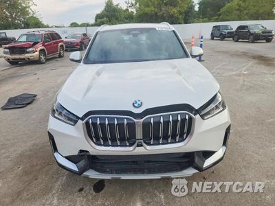 Piąte zdjęcie samochodu w środku: 2025 BMW X1 XDRIVE28I VIN:WBX73EF09S5136968 - miniatura
