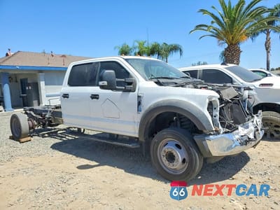 Czwarte zdjęcie samochodu z boku: 2019 FORD F550 SUPER DUTY VIN:1FD0W5GY2KEE24028 - miniatura