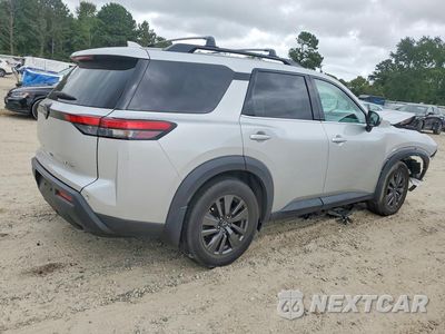 Trzecie zdjęcie samochodu z tyłu: 2022 NISSAN PATHFINDER SV VIN:5N1DR3BC4NC218282 - miniatura
