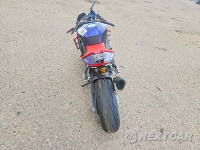 Czwarte zdjęcie samochodu z boku: 2021 APRILIA RSV4 1100 FACTORY VIN:ZD4KYUB03MS000238 - miniatura