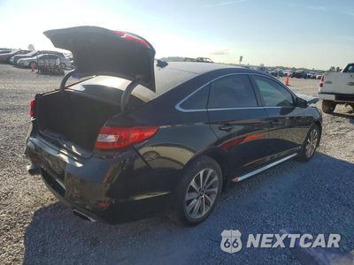 Trzecie zdjęcie samochodu z tyłu: 2017 HYUNDAI SONATA SPORT VIN:5NPE34AF9HH485079 - miniatura