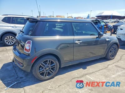 Trzecie zdjęcie samochodu z tyłu: 2011 MINI COOPER S VIN:WMWSV3C57BTY15040 - miniatura