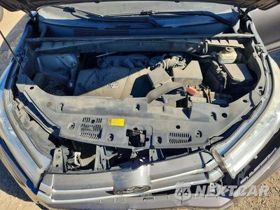 Zdjęcie 11 z 12 samochodu: 2018 TOYOTA HIGHLANDER LE VIN:5TDBZRFH6JS870205 - miniatura