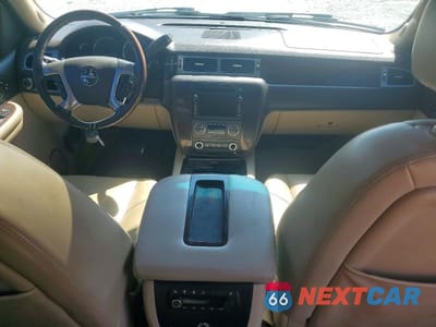 Zdjęcie 8 z 13 samochodu: 2007 GMC YUKON DENALI VIN:1GKFK638X7J353461 - miniatura