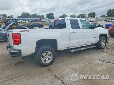 Trzecie zdjęcie samochodu z tyłu: 2018 CHEVROLET SILVERADO K1500 LT VIN:1GCVKREH6JZ335649 - miniatura