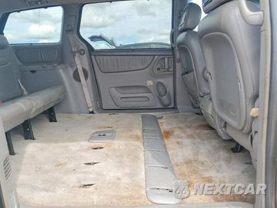 Zdjęcie 11 z 14 samochodu: 2004 TOYOTA SIENNA XLE LIMITED 7 PASSENGER VIN:5TDZA22C54S110357 - miniatura