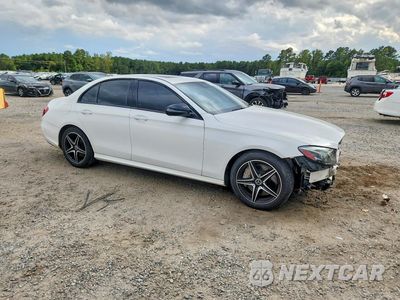 Czwarte zdjęcie samochodu z boku: 2018 MERCEDES-BENZ E 300 VIN:WDDZF4JB3JA378442 - miniatura