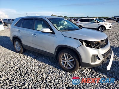 Czwarte zdjęcie samochodu z boku: 2015 KIA SORENTO LX VIN:5XYKT3A65FG602707 - miniatura