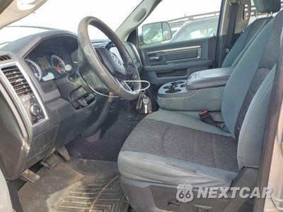Zdjęcie 7 z 14 samochodu: 2014 RAM 3500 SLT VIN:3C63R3LJ9EG283372 - miniatura