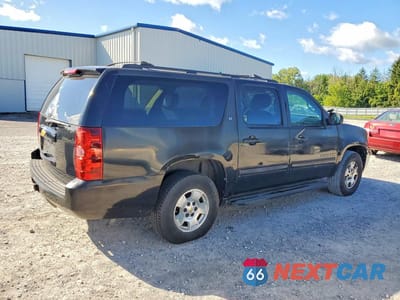Trzecie zdjęcie samochodu z tyłu: 2013 CHEVROLET SUBURBAN C1500 LT VIN:1GNSCJE09DR358947 - miniatura