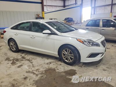 Czwarte zdjęcie samochodu z boku: 2016 HYUNDAI SONATA SE VIN:5NPE24AF3GH344414 - miniatura