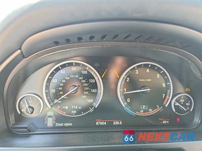 Zdjęcie 9 z 13 samochodu: 2016 BMW X5 XDRIVE50I VIN:5UXKR6C55G0J81453 - miniatura