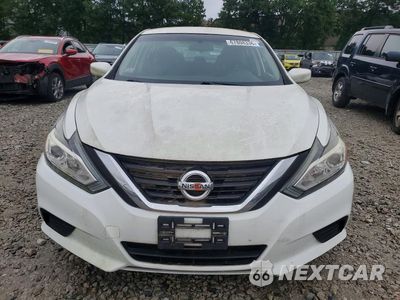 Piąte zdjęcie samochodu w środku: 2017 NISSAN ALTIMA 2.5 S VIN:1N4AL3AP8HN338839 - miniatura