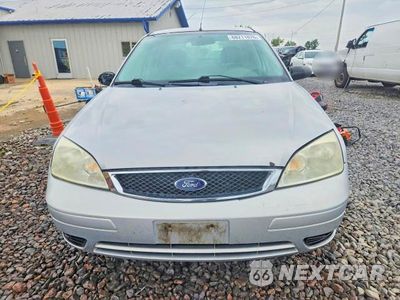 Piąte zdjęcie samochodu w środku: 2007 FORD FOCUS ZX4 VIN:1FAFP34N67W312138 - miniatura