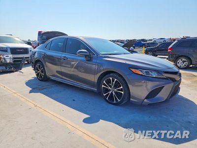 Czwarte zdjęcie samochodu z boku: 2018 TOYOTA CAMRY SE VIN:4T1B11HK8JU007513 - miniatura
