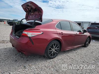 Trzecie zdjęcie samochodu z tyłu: 2018 TOYOTA CAMRY SE VIN:4T1B11HKXJU564164 - miniatura