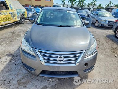 Piąte zdjęcie samochodu w środku: 2015 NISSAN SENTRA S VIN:3N1AB7AP0FY381045 - miniatura