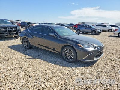 Czwarte zdjęcie samochodu z boku: 2025 LEXUS ES 350 BASE VIN:58ADZ1B12SU203121 - miniatura
