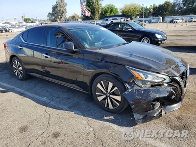 Czwarte zdjęcie samochodu z boku: 2020 NISSAN ALTIMA SL VIN:1N4BL4EV2LC152933 - miniatura