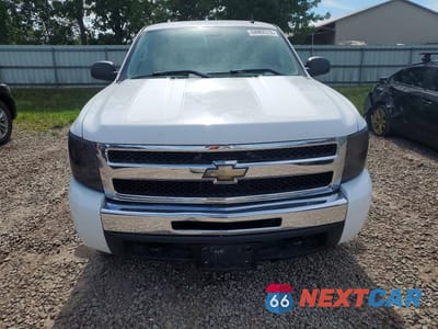 Piąte zdjęcie samochodu w środku: 2011 CHEVROLET SILVERADO K1500 LS VIN:1GCRKREA2BZ446172 - miniatura