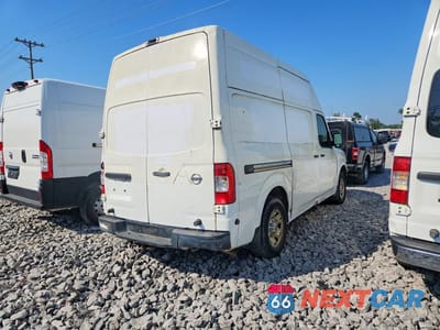 Trzecie zdjęcie samochodu z tyłu: 2012 NISSAN NV 2500 HD S VIN:1N6AF0LX4CN103423 - miniatura