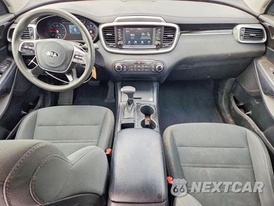 Zdjęcie 8 z 12 samochodu: 2020 KIA SORENTO L VIN:5XYPG4A32LG678371 - miniatura