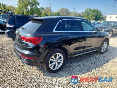 Trzecie zdjęcie samochodu z tyłu: 2021 AUDI Q3 PREMIUM S LINE 45 VIN:WA1DECF36M1010404 - miniatura
