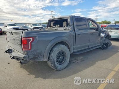 Trzecie zdjęcie samochodu z tyłu: 2018 FORD F150 RAPTOR VIN:1FTFW1RGXJFD04224 - miniatura