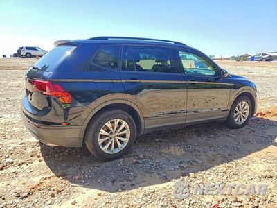 Trzecie zdjęcie samochodu z tyłu: 2019 VOLKSWAGEN TIGUAN S VIN:3VV1B7AX0KM014694 - miniatura