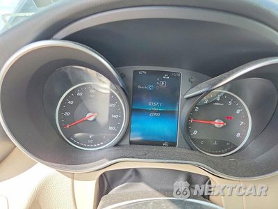 Zdjęcie 9 z 12 samochodu: 2019 MERCEDES-BENZ C 300 4MATIC VIN:55SWF8EB5KU312321 - miniatura