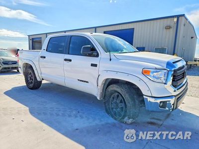 Czwarte zdjęcie samochodu z boku: 2015 TOYOTA TUNDRA SR5 VIN:5TFDW5F19FX467902 - miniatura