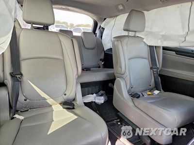 Zdjęcie 11 z 13 samochodu: 2018 HONDA ODYSSEY ELITE VIN:5FNRL6H9XJB001728 - miniatura