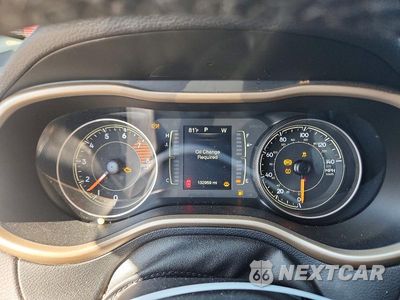 Zdjęcie 9 z 12 samochodu: 2017 JEEP CHEROKEE LATITUDE VIN:1C4PJMCS1HD216010 - miniatura