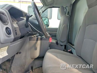 Zdjęcie 7 z 13 samochodu: 2011 FORD E350 BOX TRUCK VIN:1FDWE3FL9BDA62860 - miniatura